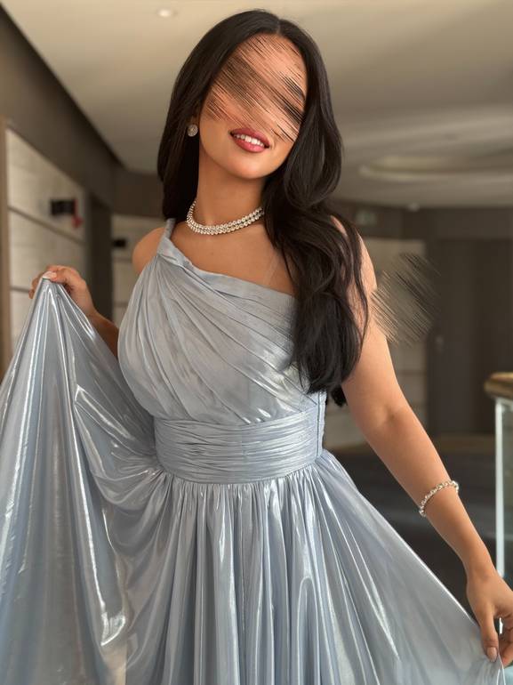 فستان سهرة ناعم للمناسبات 