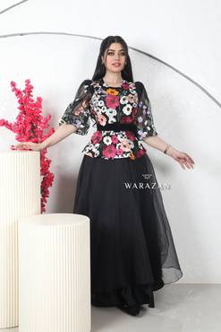  فستان اسود طويل مورد 