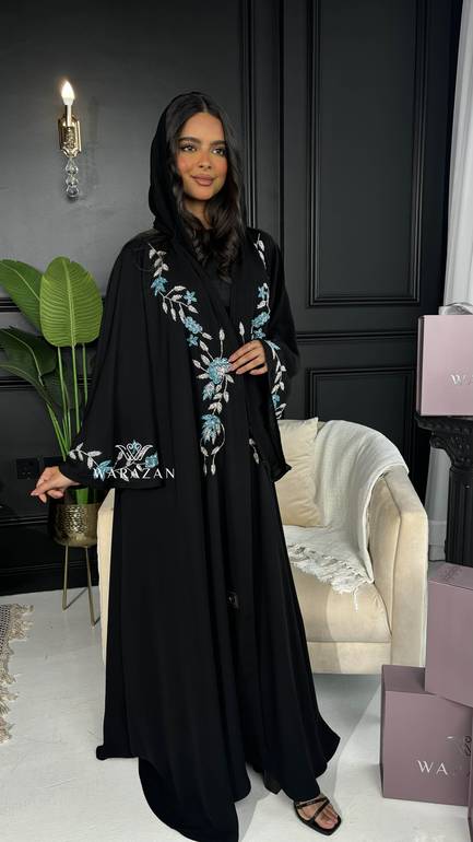 عباية بتطريز يدوي ملكي 
