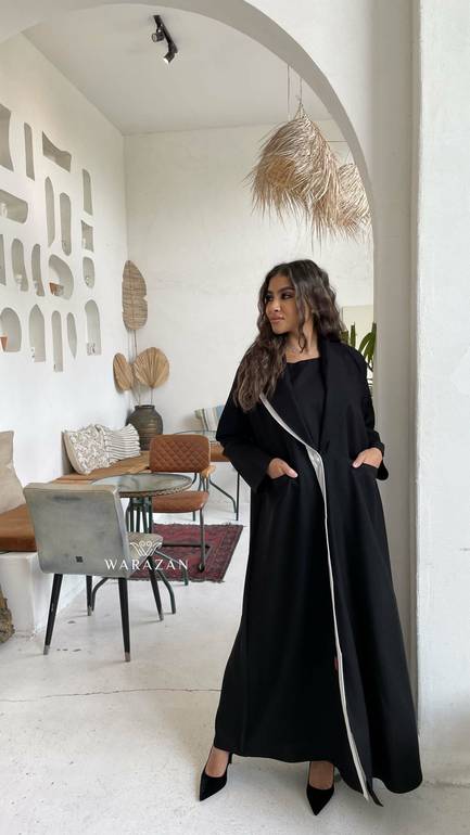 عباية رسمية لطالبات الجامعات والدوامات