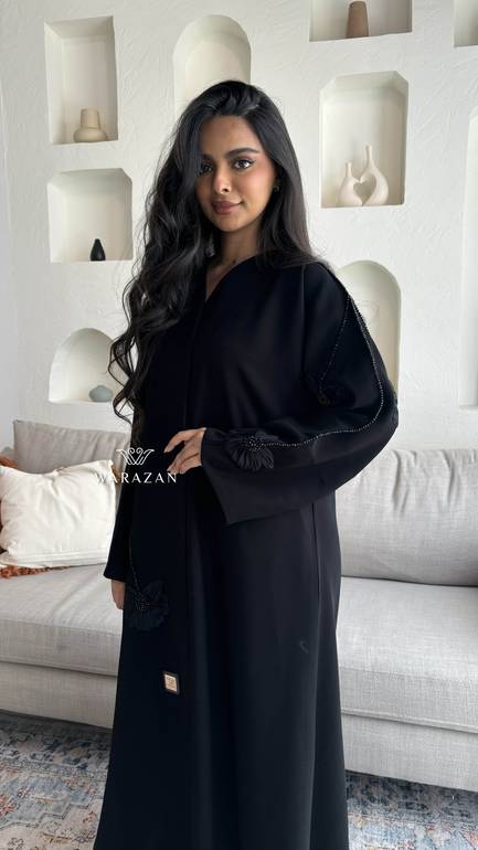 عباية بستايل تطريز ورد 