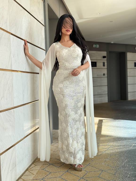 فستان سهرة مورد بأكمام شيفون طويلة 