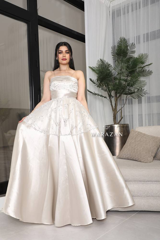 فستان سهرة طويل توب