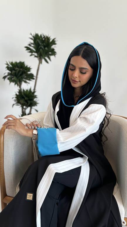 عباية كاجوال بلون اسود و تدخيلة لون 