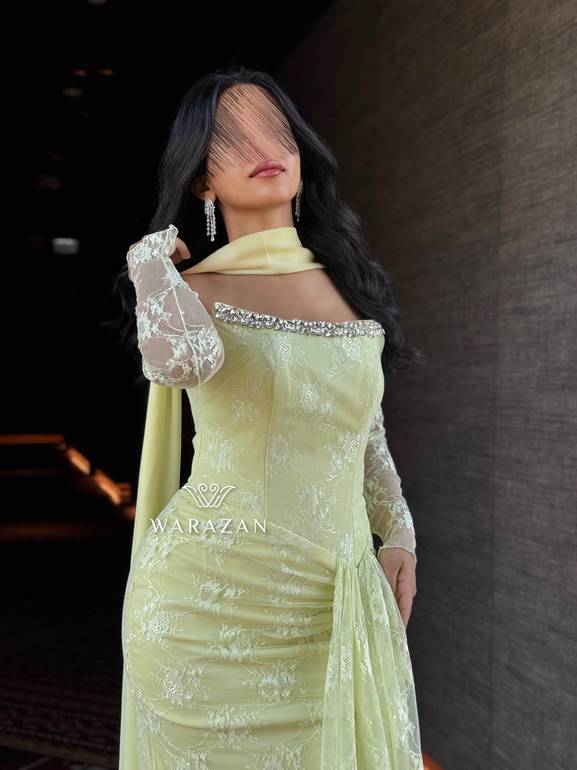 فستان سهرة راقي مع شال