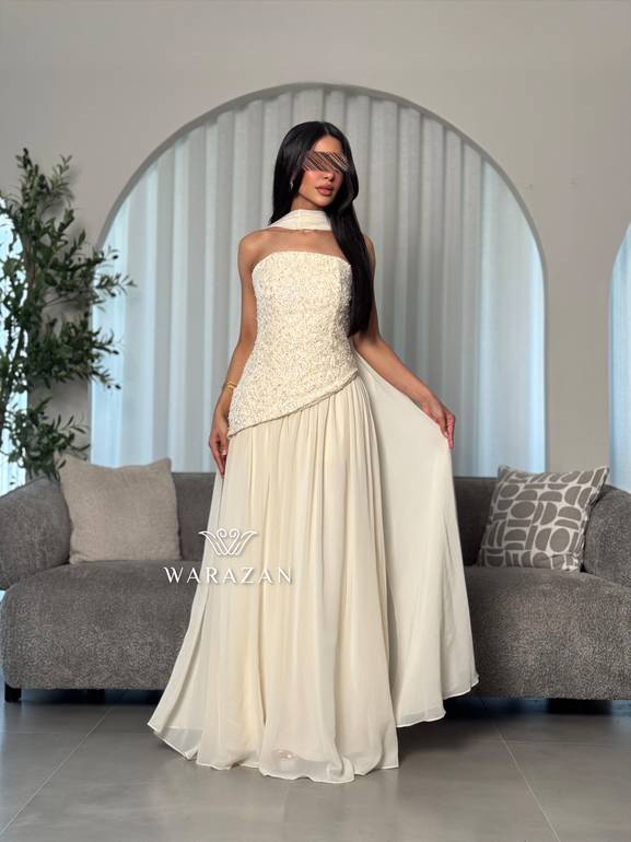 فستان سهرة كورسيه مع شال انسيابي