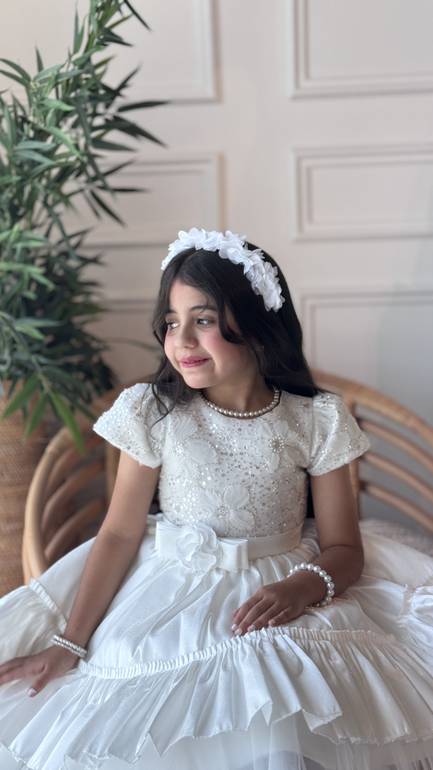 فستان بناتي منفوش
