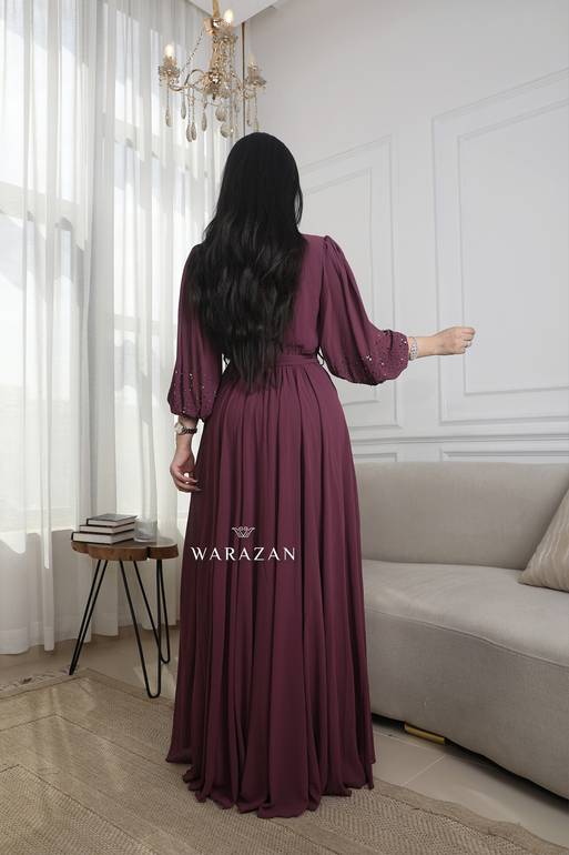 فستان سهرة ساتر بتطريز راقي