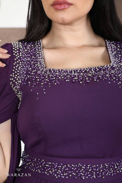 فستان سهرة ناعم بليسيه تطريز