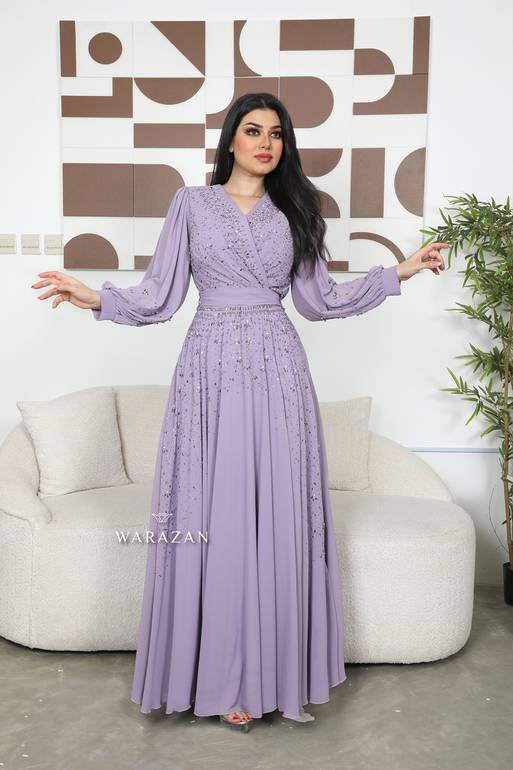 فستان سهرة ساتر بتطريز راقي