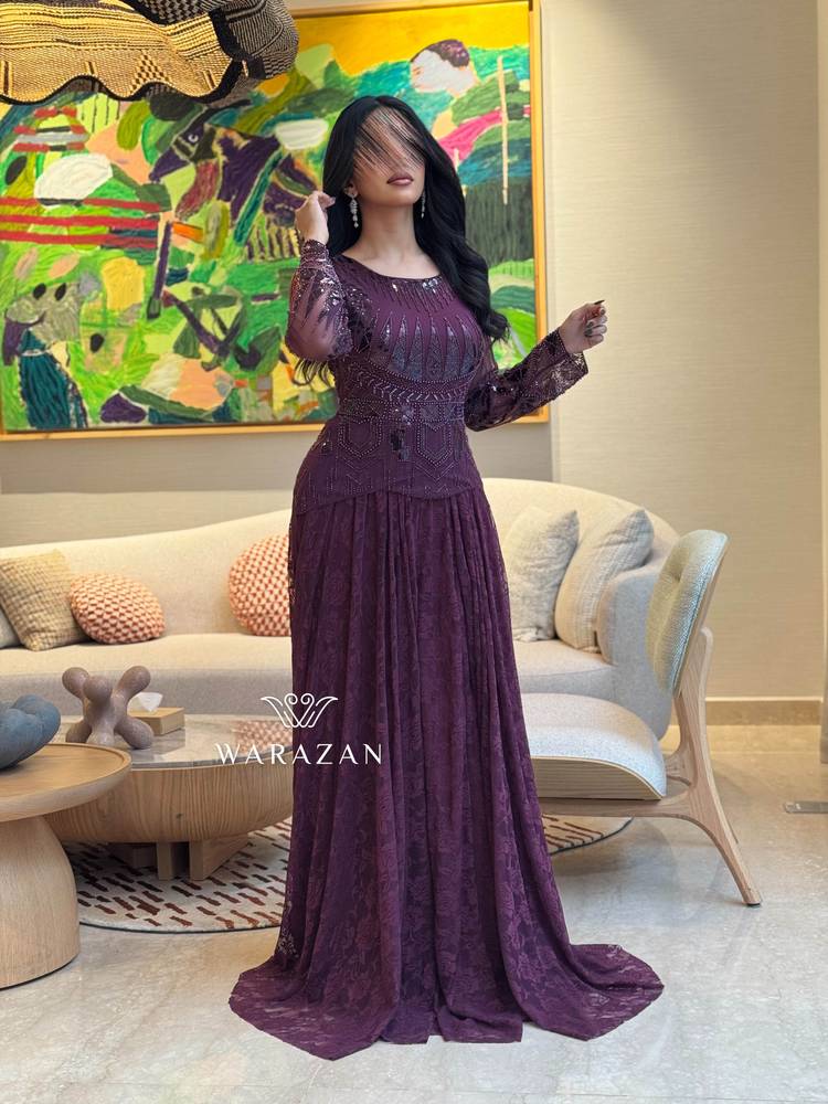 فساتين سهرة ملكي دانتيل وترتر فخم 