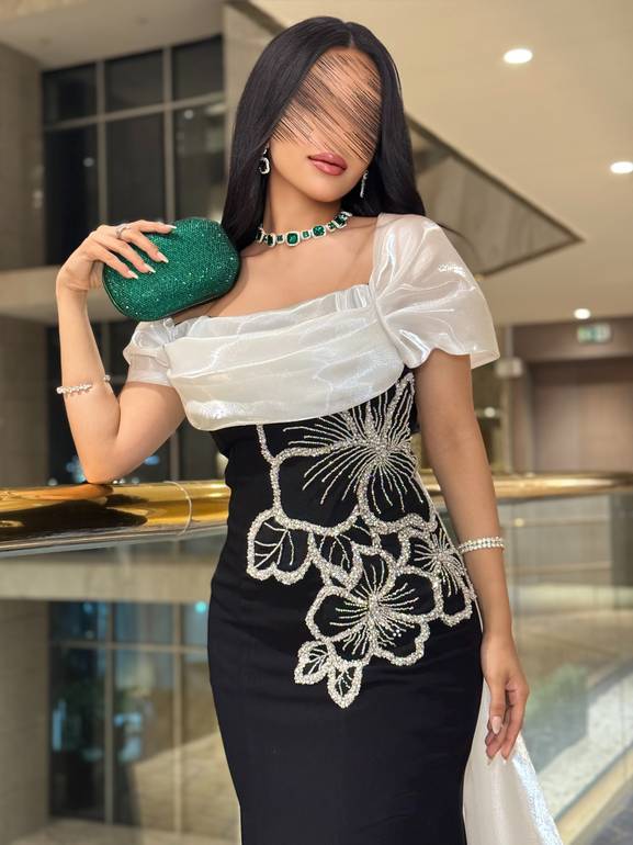 فستان سهرة مع جازار ابيض للمناسبات 