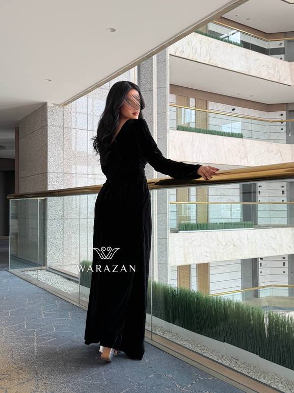 فستان سهرة ناعم بأكمام طويلة 