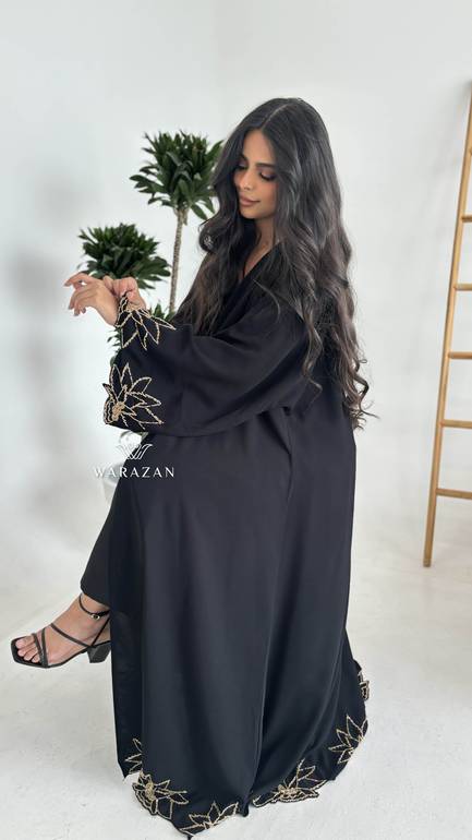 عباية بتطريز شك انيق 