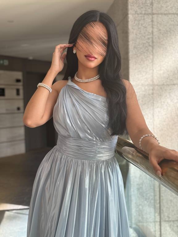 فستان سهرة ناعم للمناسبات 