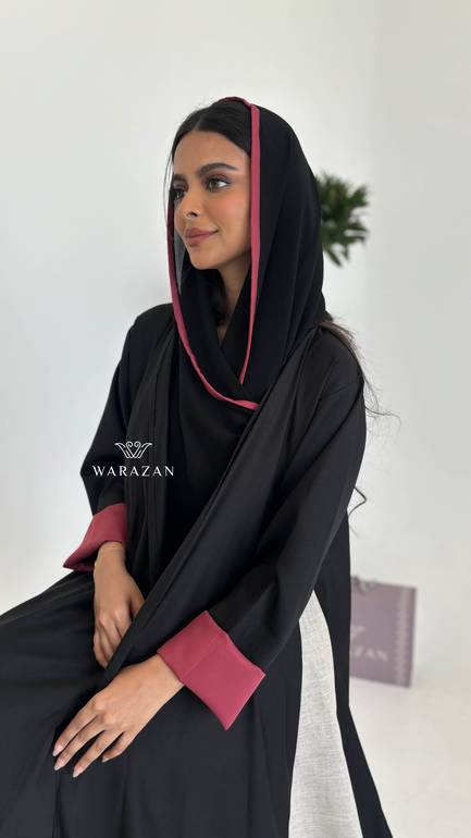 عباية كاجول بتدخيلة لون نود من الاكمام 