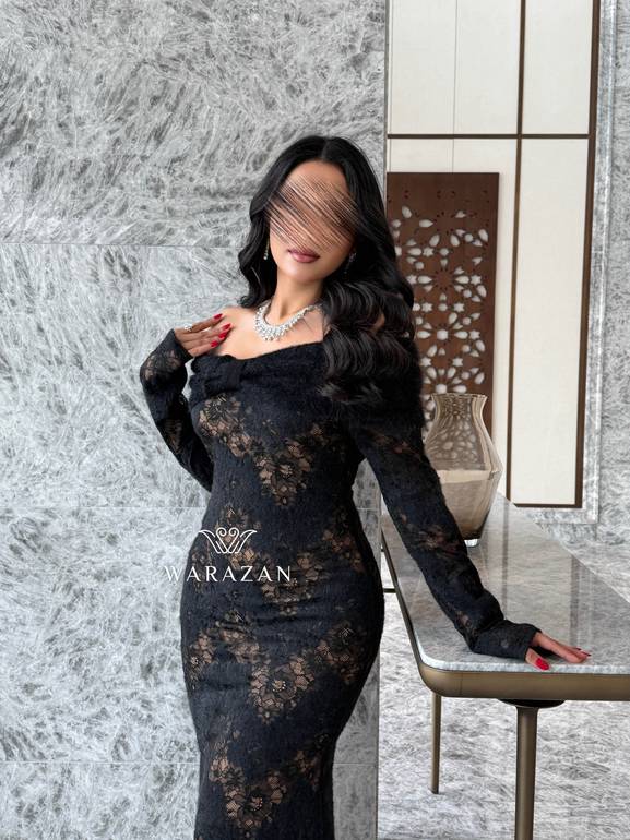 فستان سهره ماسك بتدخيلة دانتيل و ريش