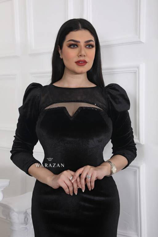 فستان مخمل ناعم مع تل وشك من الصدر