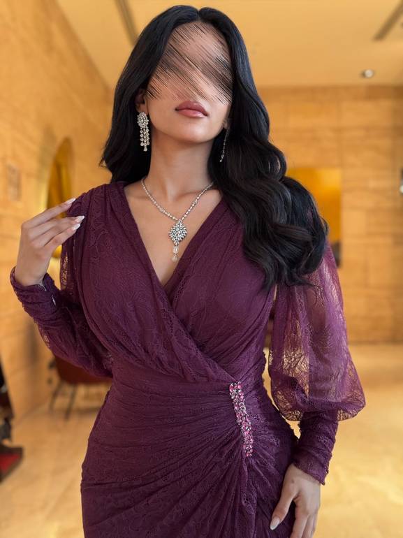 فستان سهرة انيق بكرستال من الخصر