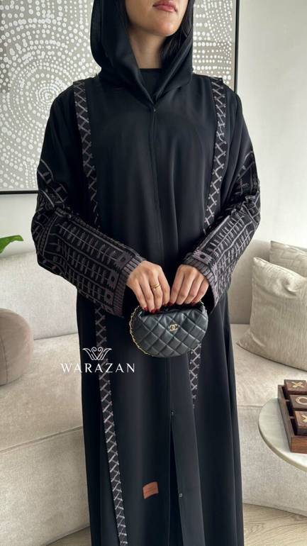 عباية بتطريز انيقة يومية
