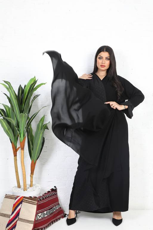 عباية لف سوداء