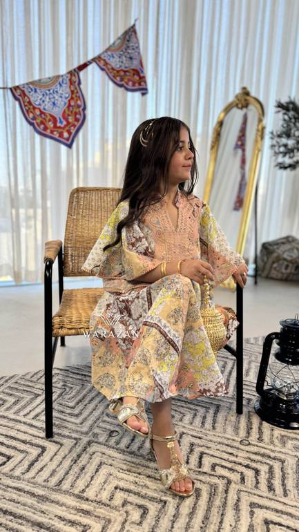 فستان بناتي مشجر يوم العيد