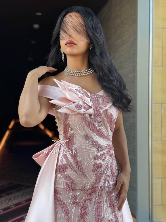 فساتين سهرة ناعمة