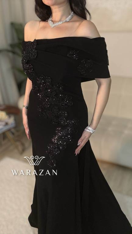 فستان سهره بتطريز كرستال اسود 