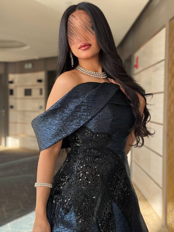 فستان سهرة مع كلفة راقي اوف شولدر 