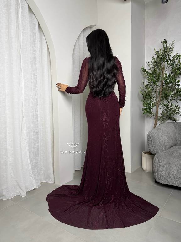 فستان سهرة بلمعة و بقصة من الخصر