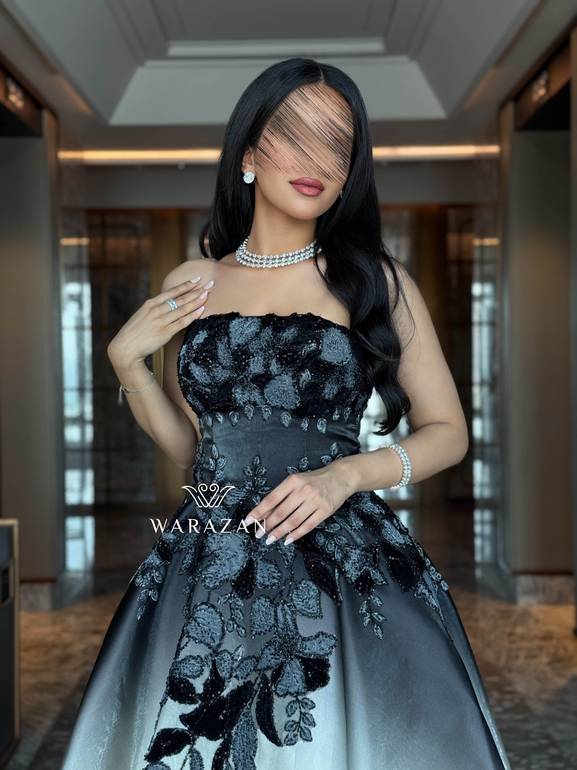 فستان ملكة سهرة مموج مع كلفة راقية 
