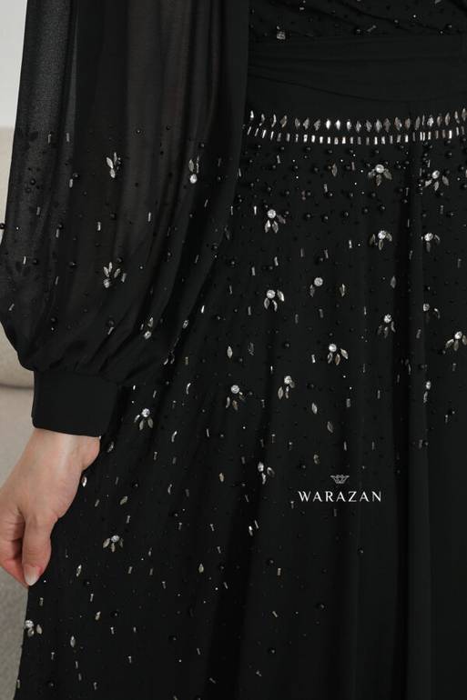 فستان سهرة ساتر بتطريز راقي