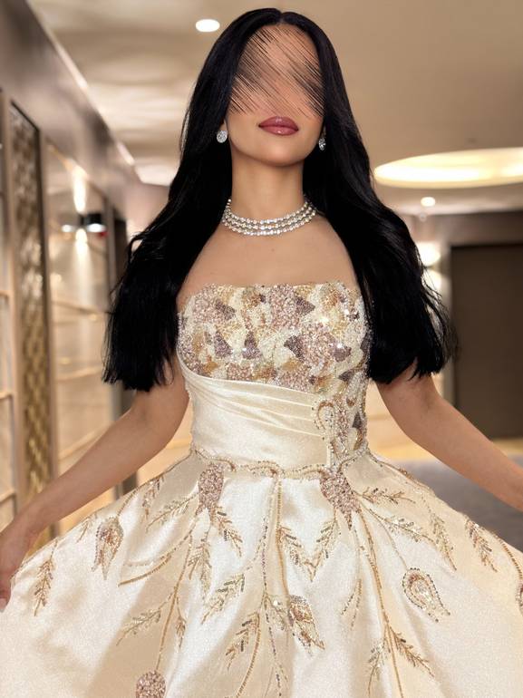 فستان سهرة راقي لطلة ملكية 