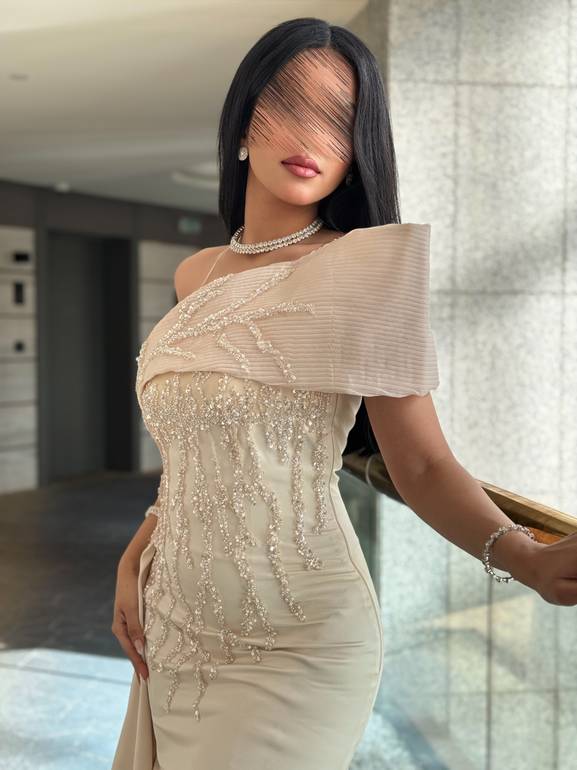 فستان سهرة راقي مع كلفة 