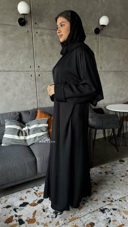 عباية رسمية ساترة للعيد والدوام بفتحة جانبية وجيوب