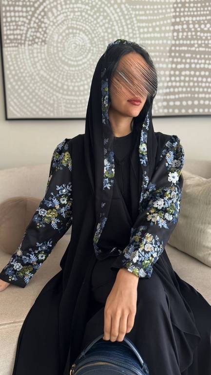 عباية بقماش نواعم وكم بف مشجر