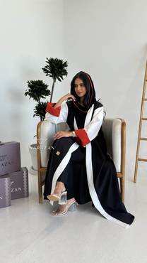 عباية كاجوال بلون اسود و تدخيلة لون 