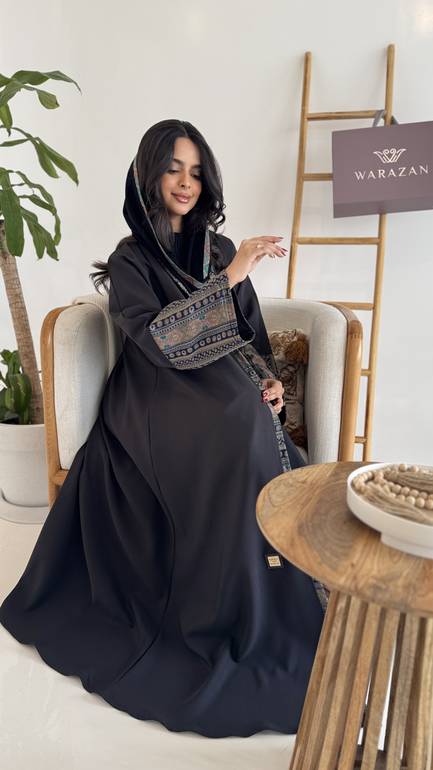 عباية كريب بأكمام كشميري