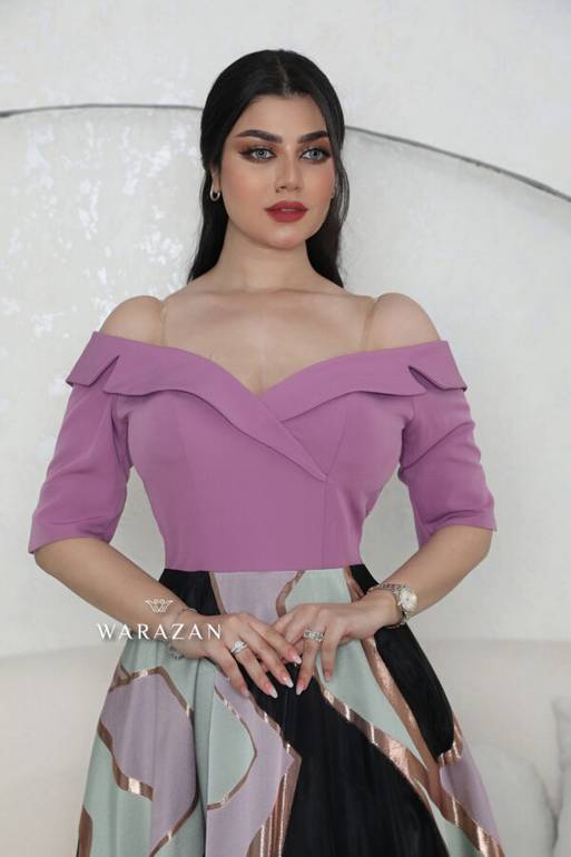 فستان راقي بلونين وكم طويل