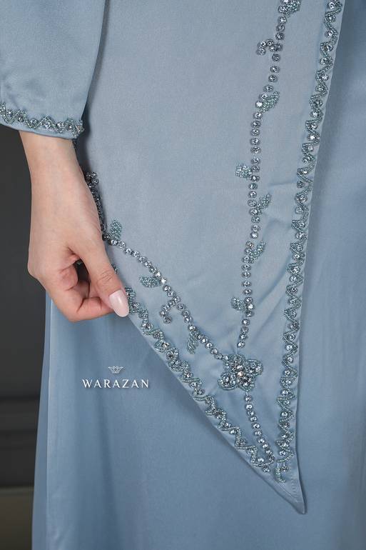 فستان سهرة ساتر بتطريز