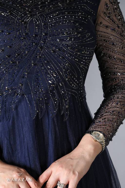 فستان سهرة بأكمام طويلة للمناسبات