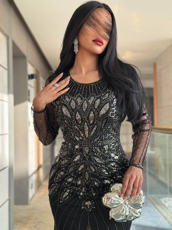  فستان ماسك بلمعه بتطريز لول 