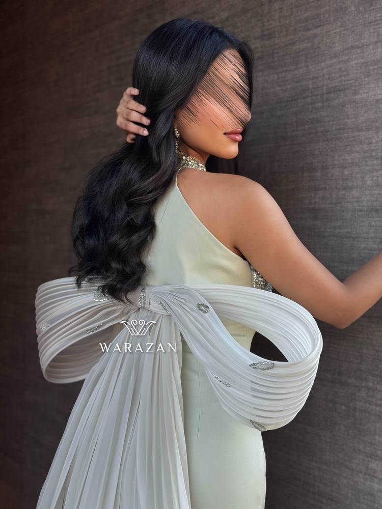 فساتين سهرة راقية مطرزة مع ذيل بيليسيه 