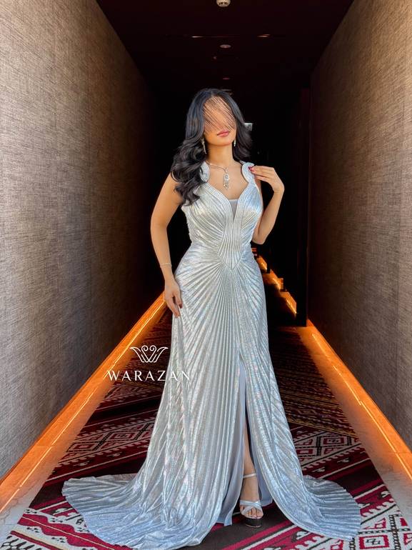 فستان سهره ملكي بقصة صدر وتفاصيل جميلة 