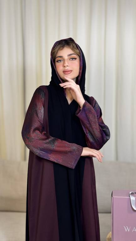 عباية انيقه بتخيلة لون برغندي