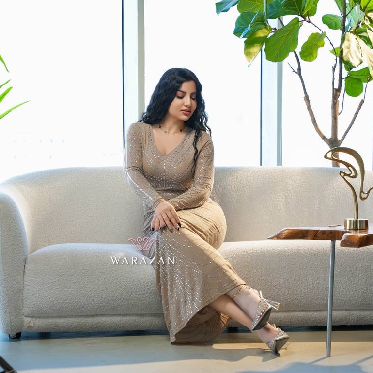 فستان سهرة ماسك وأنيق 