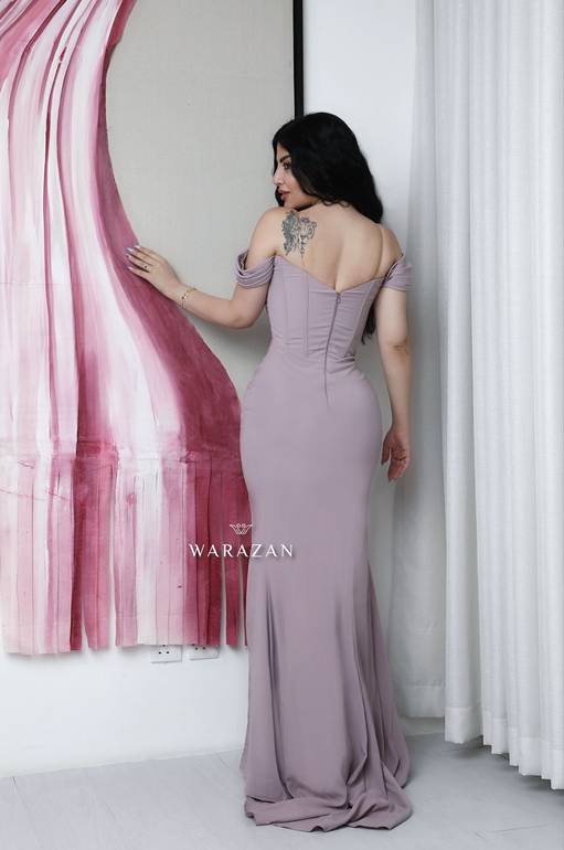 فستان سهرة طويل وناعم ماسك راقي اوف شولدر 