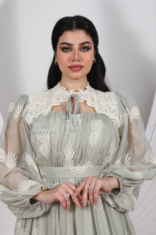 فستان مشجر ساتر بأكمام طويلة 