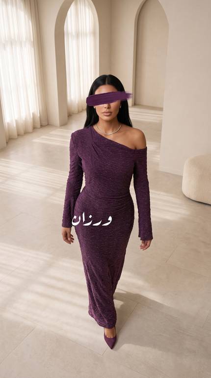 فستان ناعم مجسم بكسرات عند الخصر