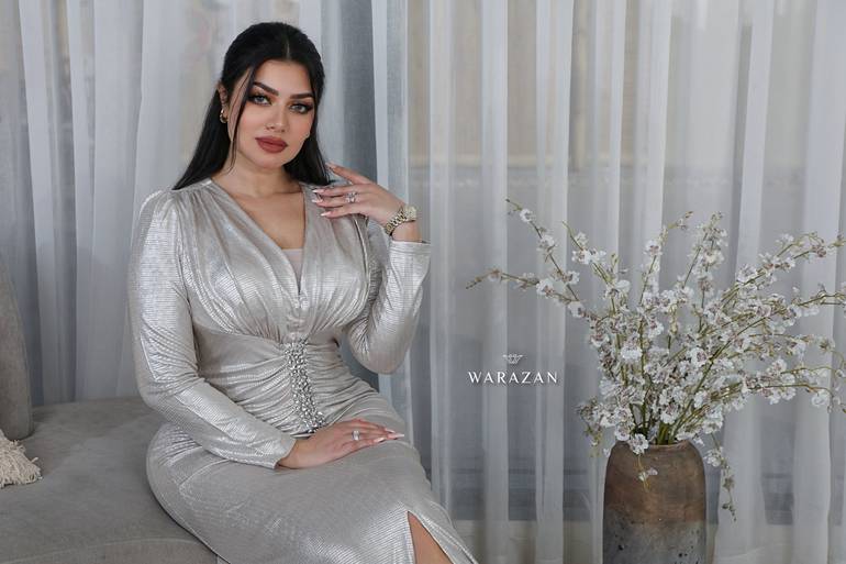 فستان سهرة انيق بكرستال من الخصر